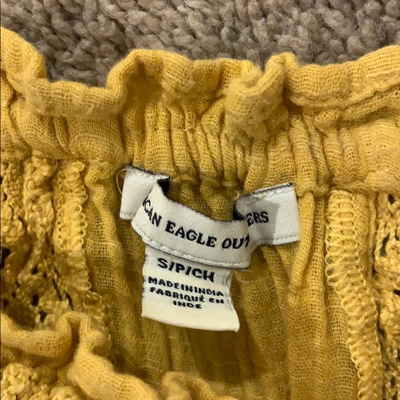 Yellow lace two piece - Picture 4 of 5